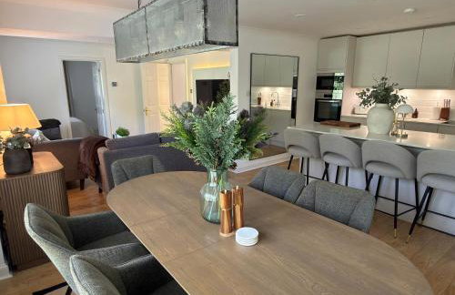 Lux 2 Bedroom Ground Floor Apartment - Photo 2
