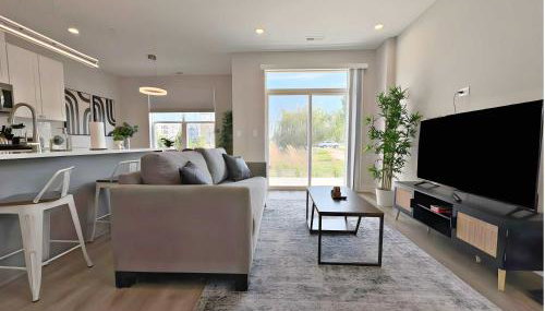 Modern 4BR Townhouse with Parking & Lake Views - WVille rep 4 - Foto 4