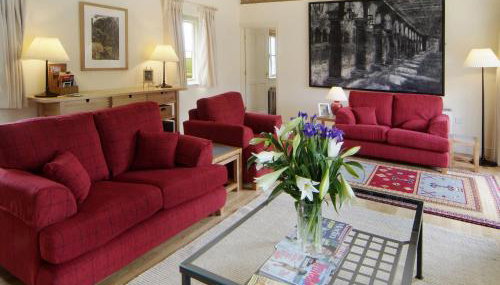 Len Cottage - Photo 2