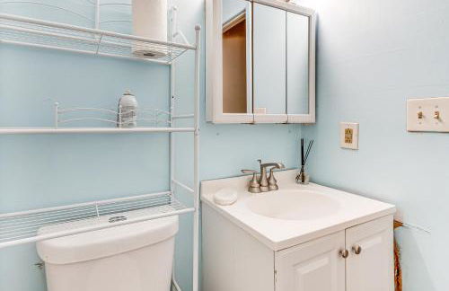 3 Mi to Dtwn New Haven Colorful Condo with Yard! - Foto 15