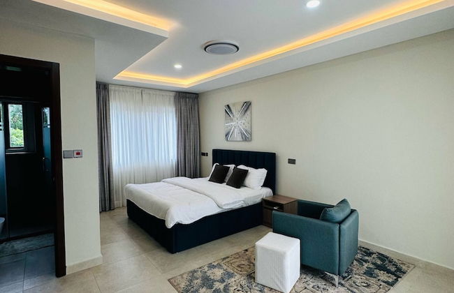 Welcome To Ninamo Suites - Photo 2