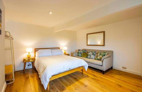 Luxury three-bedroom apartment in Nottingham City Centre - Photo 28