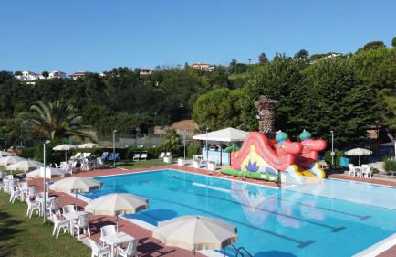 Villetta trilocale con PISCINA E SPIAGGIA incluse Taunus Vacanze cod 454 - Foto 1