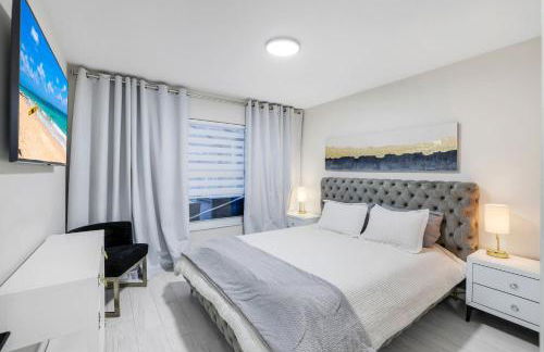 Lux Fam Private Resort Pool Spa, 2 Private Pickleball Courts, Basketball, Ping Pong Table, Mini Golf, Close To Beach & Dining Home Sleeps 8 - Photo 25