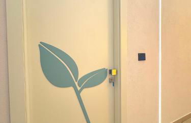 Lucy's Flowers - Photo 20