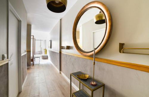 The Majestic Garden Suite - Photo 40