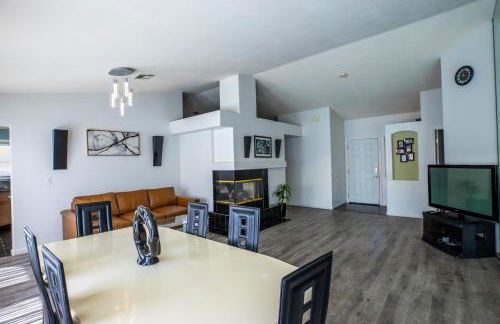 Luxury 1900 SQ FT House Huge 46 FT Pool & Hot SPA - Foto 10