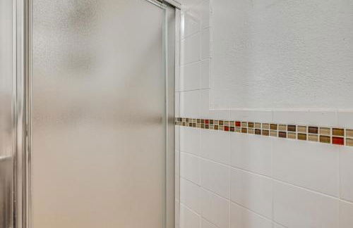 1 Mi to Connecticut River Home with Large Backyard - Foto 15