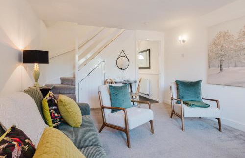 Corner House - Bright 2 Bed in Cheltenham - Photo 61