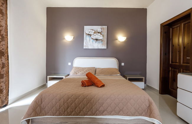 Dolphin Court Gozo - Foto 1