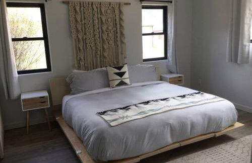 Silver Fox modern new luxury home next to ohv rd - Foto 12