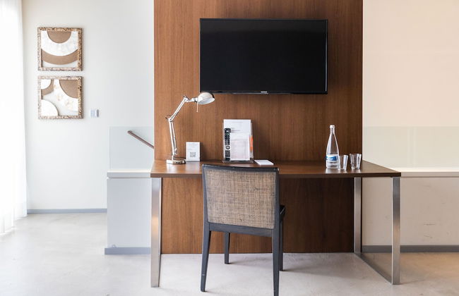 Car by Side - Foto 29