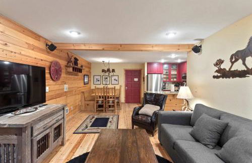 Chamonix #15 - Cozy Mtn Retreat with Fireplace - Foto 14