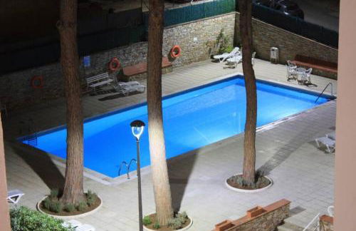 Precioso apartamento con piscina en Pals Costa Brava - Foto 1