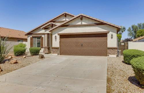 4 Mi to Luke AFB Family Home with Pool and Hot Tub - Foto 27