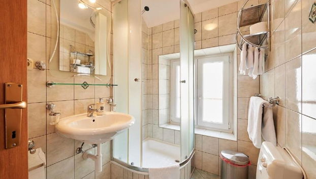 Jare - in old Town - R1 Zelena - Foto 5, Baño