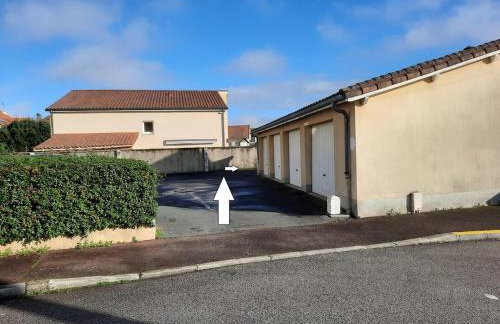 JOLI STUDIO AVEC PARKING ET NETFLIX - Proche du palais des exposition, du stade de Beaublanc et du Zenith - Foto 33