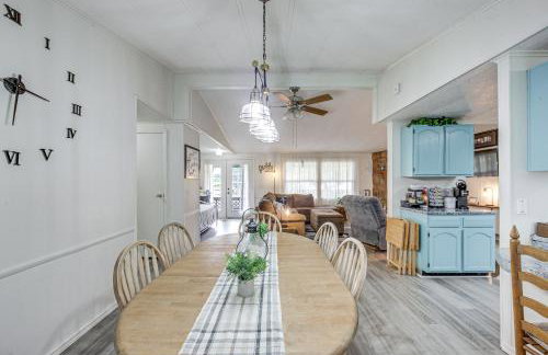 Lakefront Gun Barrel City Home with Dock and Deck - Foto 6