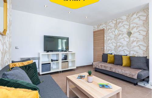 CASA REINE JEANNE- ideal groups & family -CENTRAL near train station - PARKING - New&CONFORT-AC - Foto 25