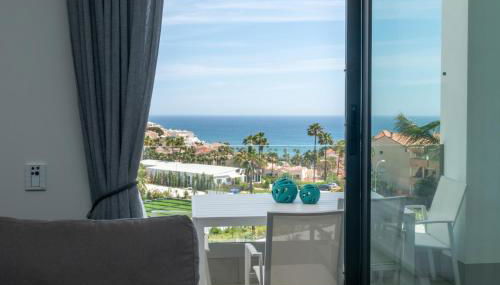 Luxury 2BR Seaviews - Santa Barbara Heights - Photo 2