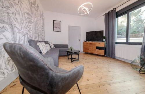 VILLE ET VOLCANS - Maison 9 couchages avec garage et extérieur - Foto 15