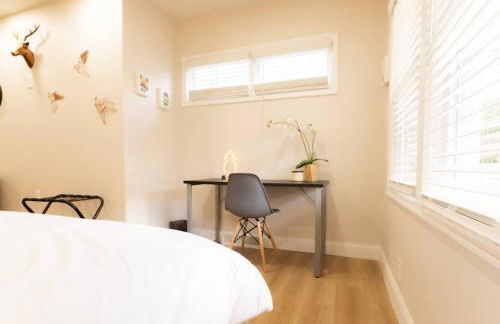 King Comfort - Bright and Modern 1BR Stay in Dunlap - Foto 15