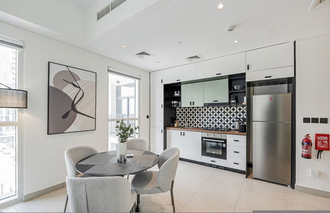 Luxury at Socio Dubai Hills 2 Beds Sleeps 4 - Photo 7