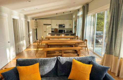 Built 2016 Pristine Lake House for Boating, Remote Work, Hiking and Relaxing - Foto 5