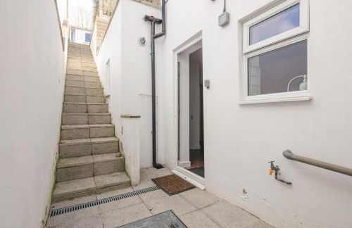 Spacious 3 Bedroom Home with PS5 and Pool Table Near O2 Arena Canary Wharf and Elizabeth Line to Central London - Foto 29