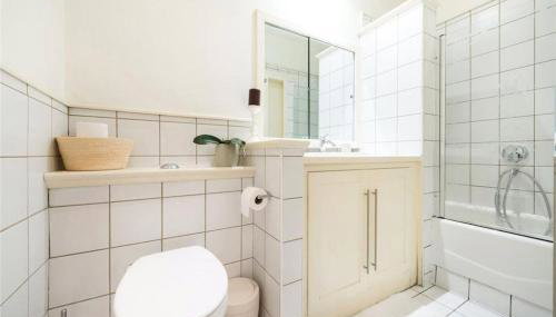 Neat, bright, and convenient. - Foto 4, towels, Shower