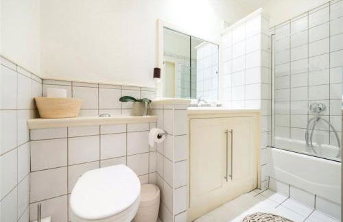 Neat, bright, and convenient. - Foto 4