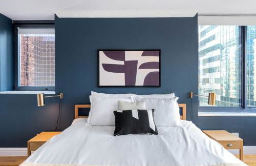 Midtown 2BR w Pool Gym Roof nr Subway NYC-385 - Foto 8