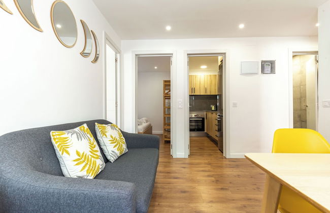 Picasso Suites Cornellá - Photo 16