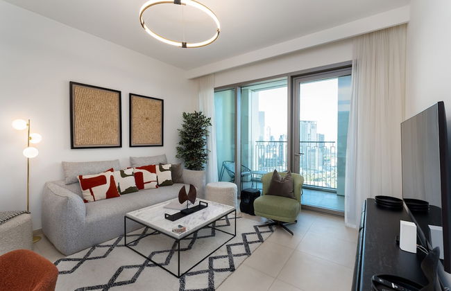 Sleek 2BR at Downtown Close to Dubai Mall - Foto 1