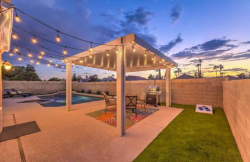 Creekwater | Pebbletech Pool & Spa 10 Min to Strip - Photo 30