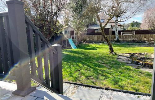 Gilmore House - 5 Bedroom Victorian Home with Hot Tub - Photo 27