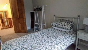 large 4 bedroom - Foto 2