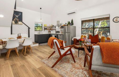 Feed Deer and Chickens Cozy Cottage 8 min to Boerne - Photo 30