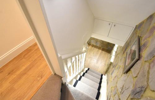 Stunning 2 bed apartment - Photo 26