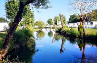 Lake Escape - Hoburne Cotswolds - Foto 26