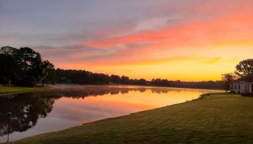 Lakefront Home for Families and Groups - Private Pool, BBQ, Paddle, Fishing - Foto 5