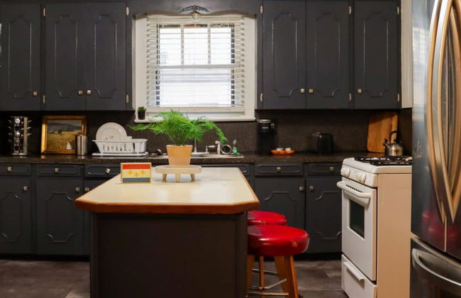 Jefferson Home Room 3 - Photo 12