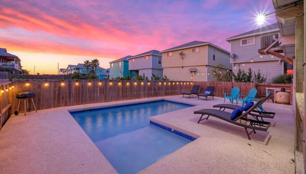 Private Pool, Game Room, Patio, Near the Beach Palm House by Avantstay - Foto 4, Interior