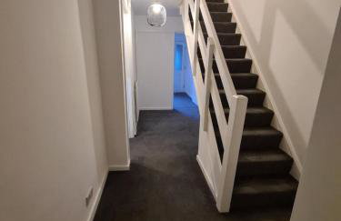 6 bed, sleeps 8, 1 Mile from New Cross Hospital, 10 mins from M6 Jct 10 & M54 Jct 1 - Foto 16