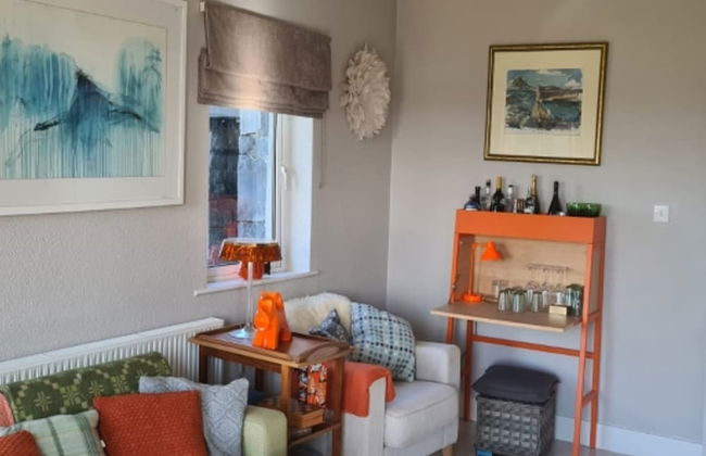 Detached Cottage Overlooking Lake in Connemara - Foto 5