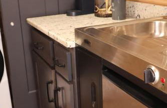 Cozy 1-Bedroom Retreat - Foto 18