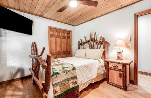 Spacious Serene Cabin Sleep 14 Pool Hot Tub Games - Foto 18