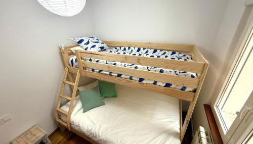 Piso con terraza y garaje a un Paso de la Playa de Tapia - Foto 4