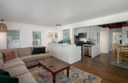 The Brook Ave Bungalow - Photo 11