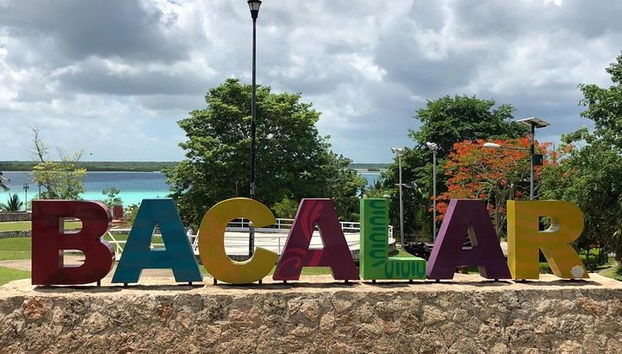 VISITE MAGIQUE DU BACALAR avec promenade en bateau ponton. (Transport + Petit-déjeuner + Nourriture) - Photo 3, Explorez Bacalar en ponton